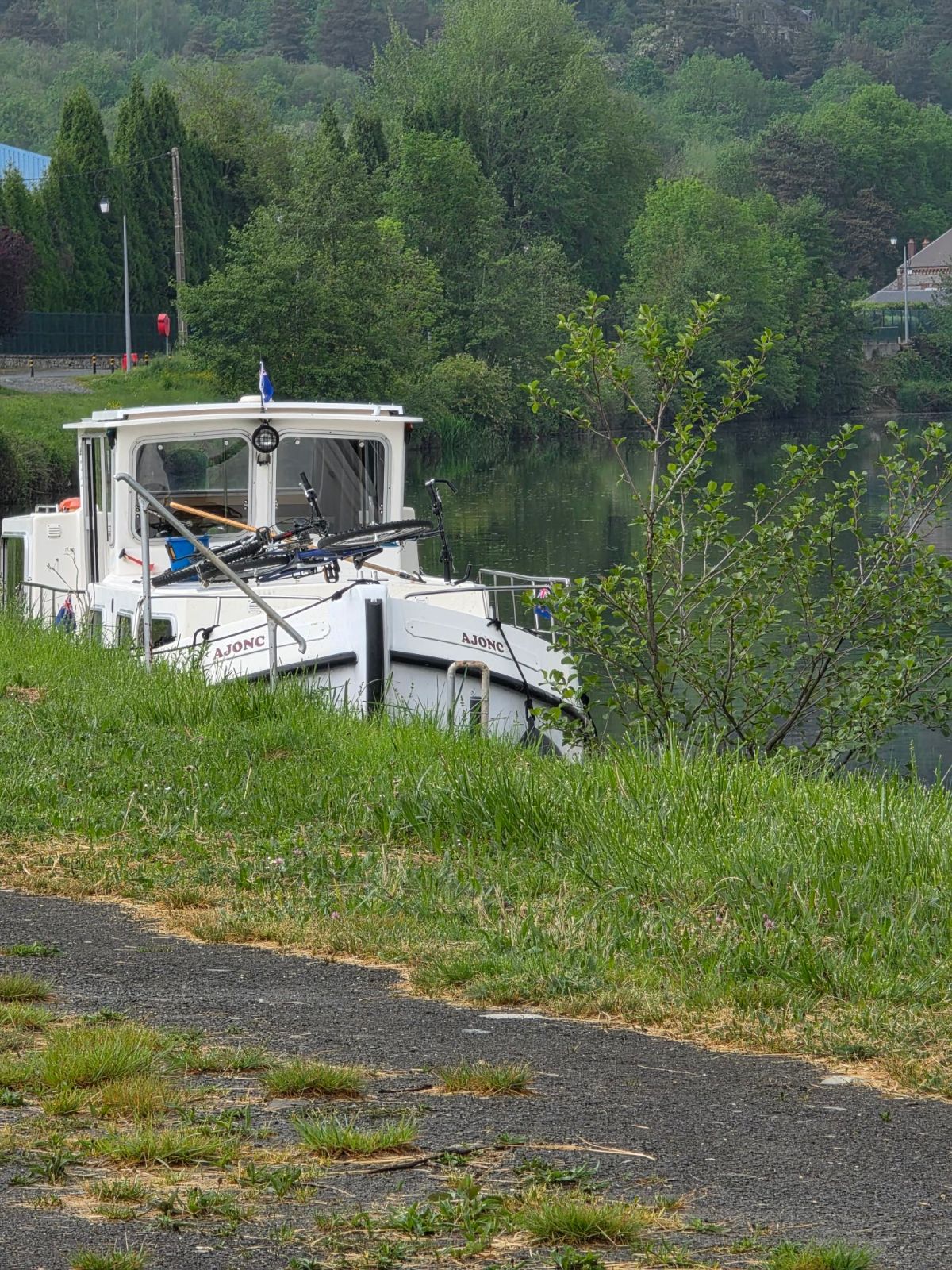 Ajonc – The Little Canal Boat In&nbsp;France